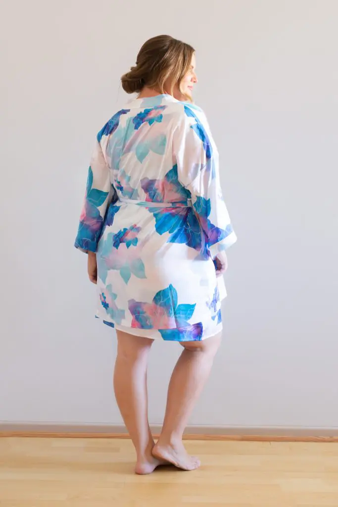 Aria White Floral Satin Robe