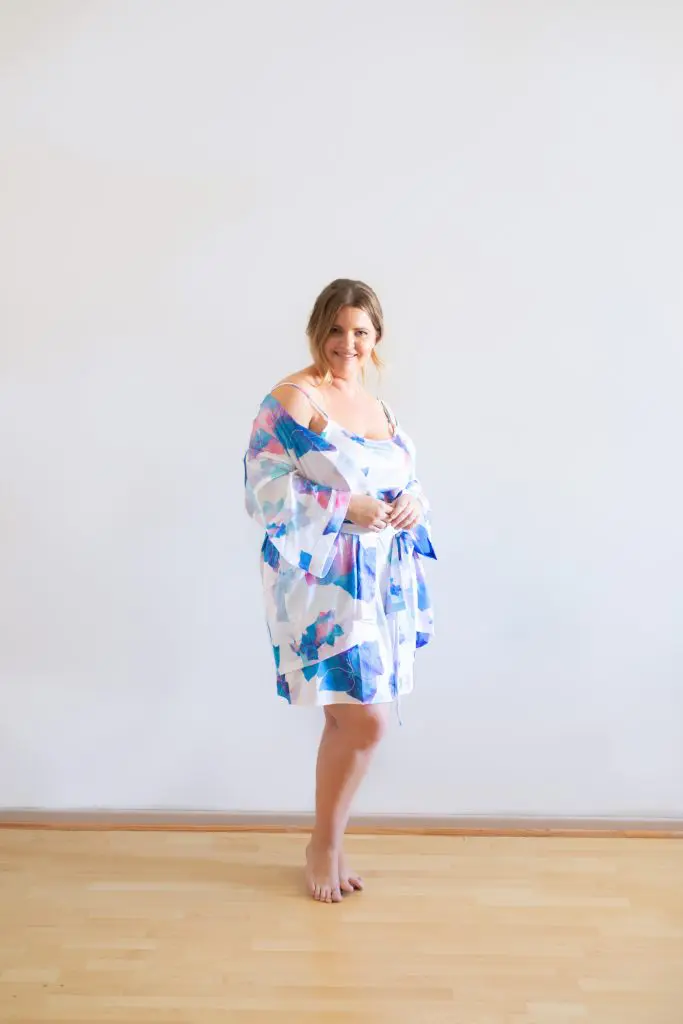 Aria White Floral Satin Robe