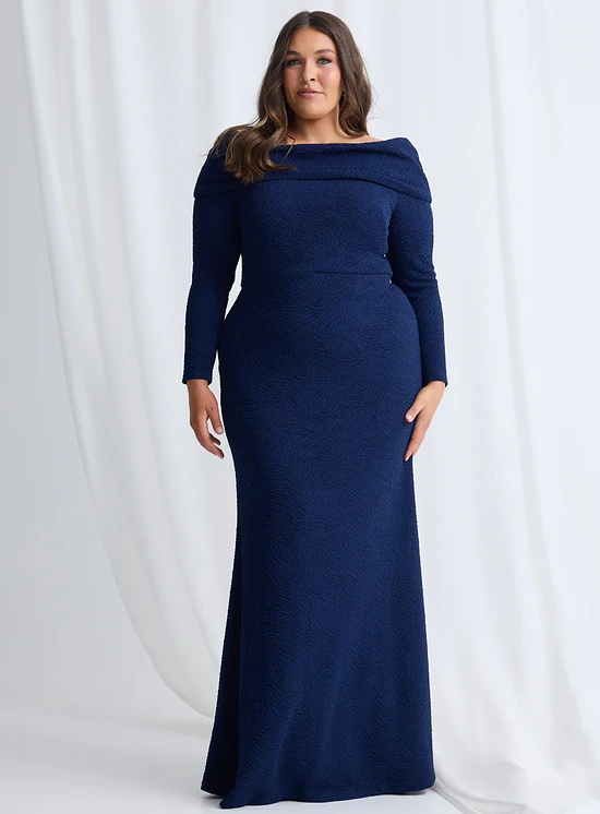 Phoebe Dress with Sleeves with Polished Elegance in Navy Mother of the Groom Dress